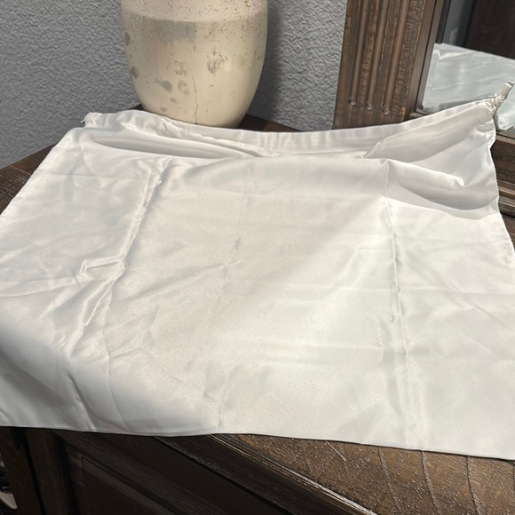 Michael Kors White Dust Bag 17.5” X 17.5” - Picture 2 of 6